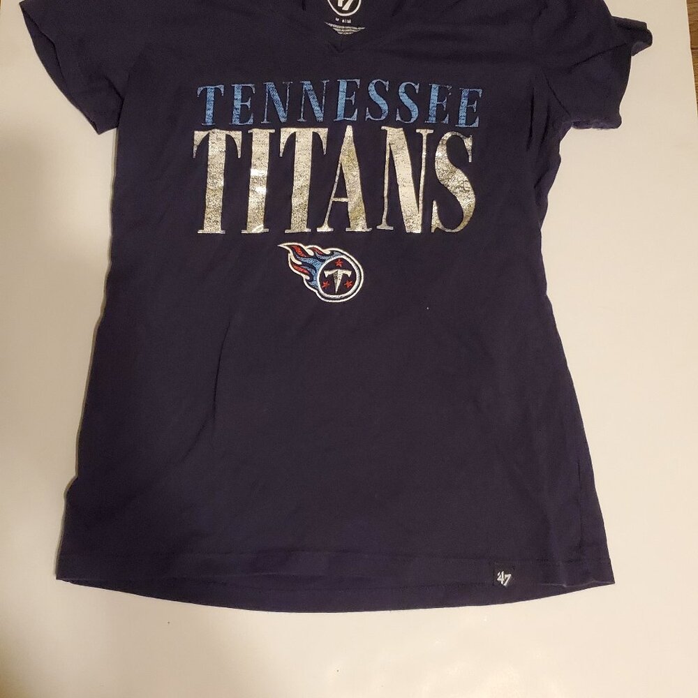 Tennessee Titans Women's V-Neck Navy Blue T-Shirt Size M